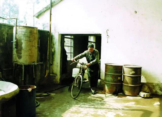 一勺盐浙江父子却靠它撑起一个千亿帝国九游会J9入口花2000元冤枉钱买了(图2)